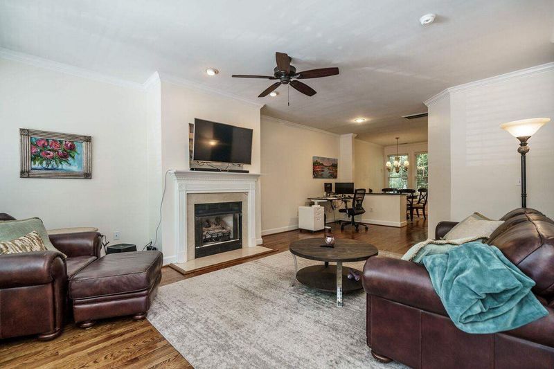 114 Ashton Hall Ln, Raleigh, NC 27609