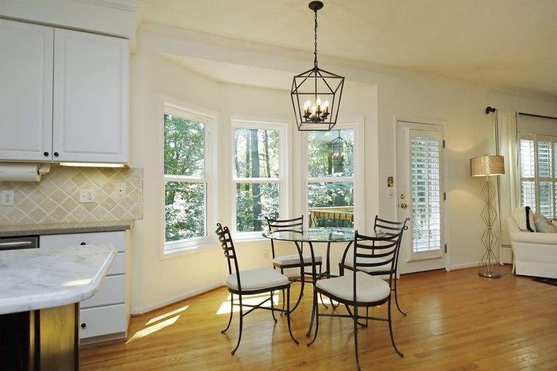 114 Ayelsford Dr, Cary, NC 27518