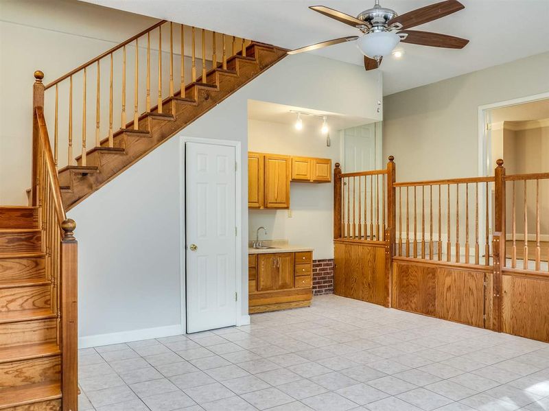 114 Butternut Dr, Chapel Hill, NC 27514
