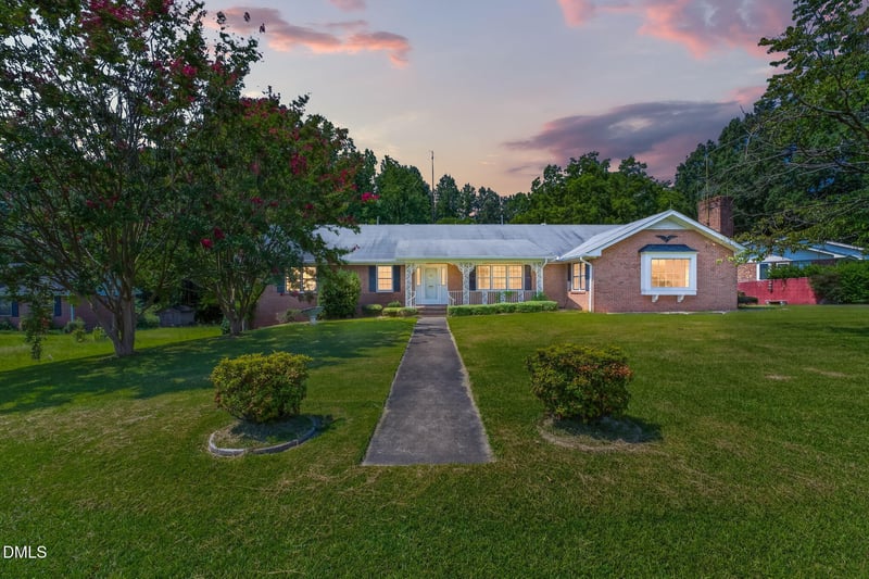 114 Castle Cir, Smithfield, NC 27577