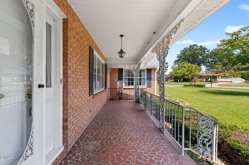 114 Castle Cir, Smithfield, NC 27577