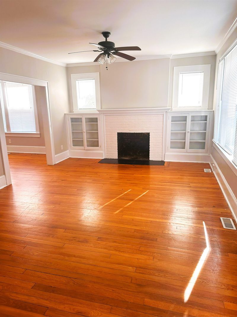 114 E Chisholm St, Sanford, NC 27330