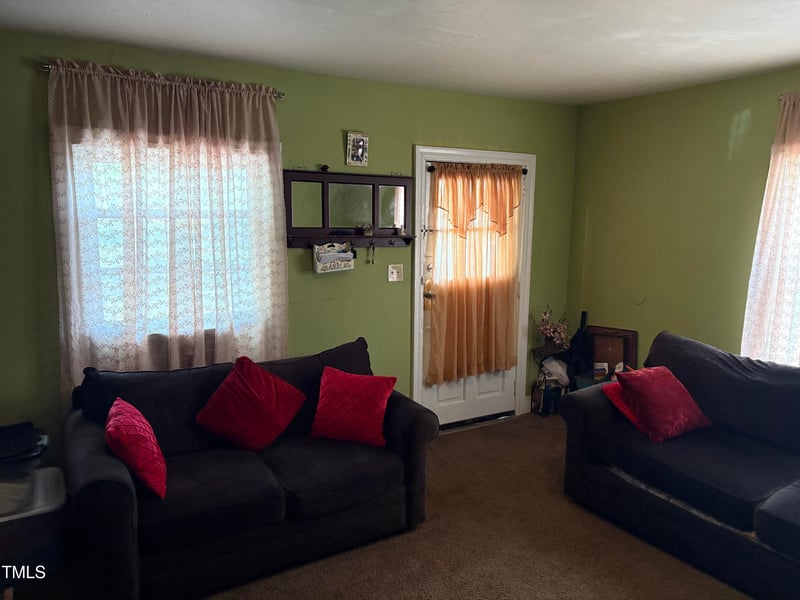 114 Club Blvd, Durham, NC 27704