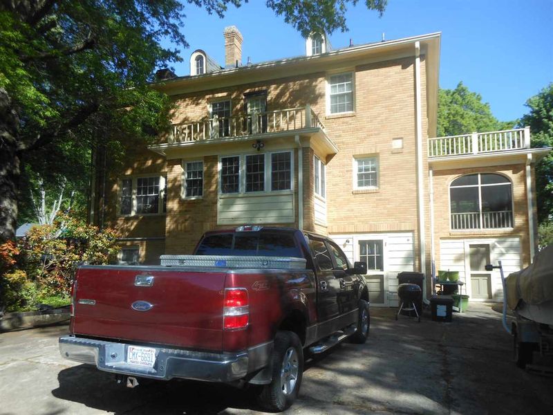 114 Crestwood Dr, Roxboro, NC 27573