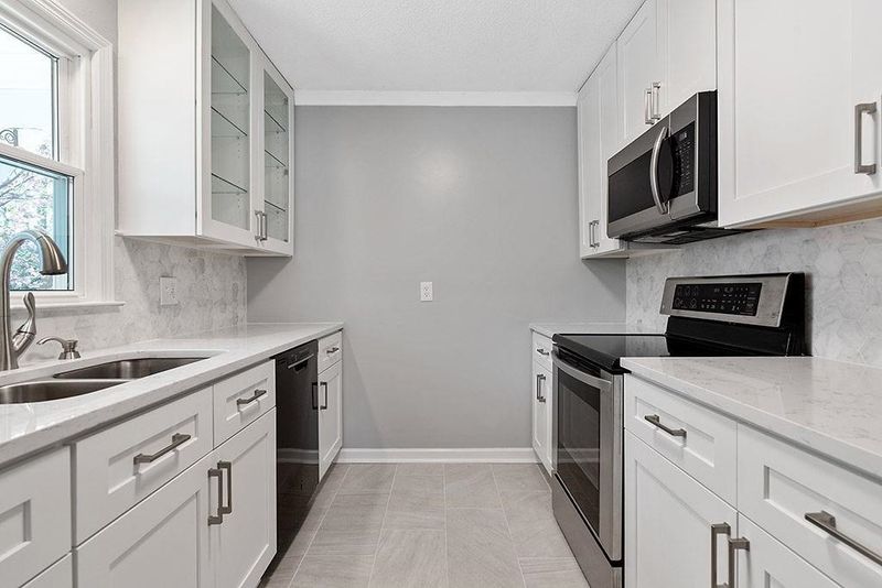 114 Drummond Pl #3B, Cary, NC 27511