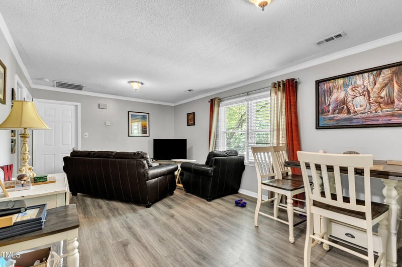 114 Drummond Pl, Cary, NC 27511