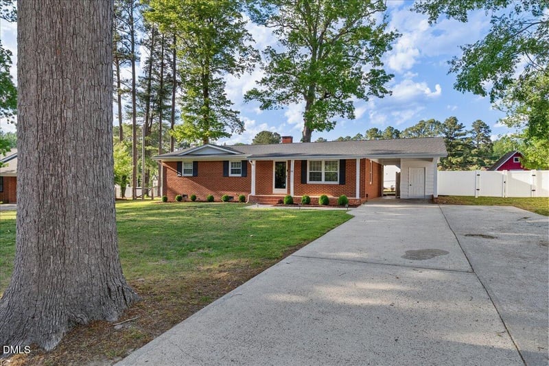 114 Edgewood Dr, Louisburg, NC 27549