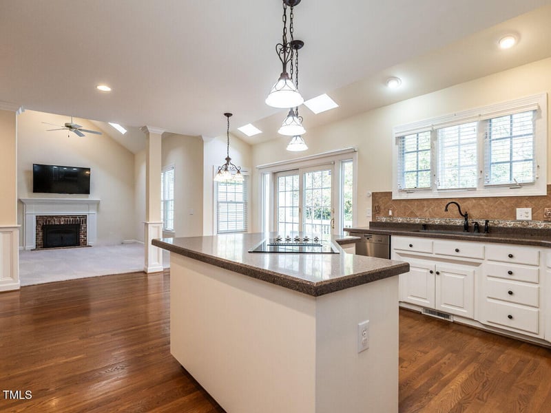 114 N Fern Abbey Ln, Cary, NC 27518