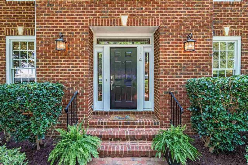 114 Haven Dr, Chapel Hill, NC 27516