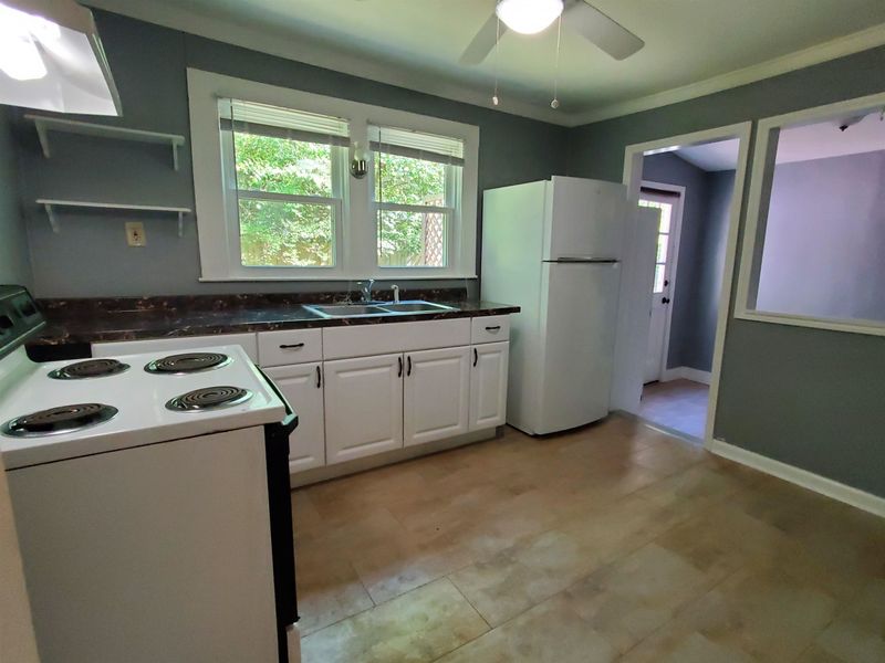 114 Hill St, Hillsborough, NC 27278