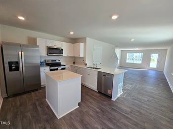 114 Holmes Dr, Smithfield, NC 27577