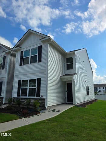 114 Holmes Dr, Smithfield, NC 27577