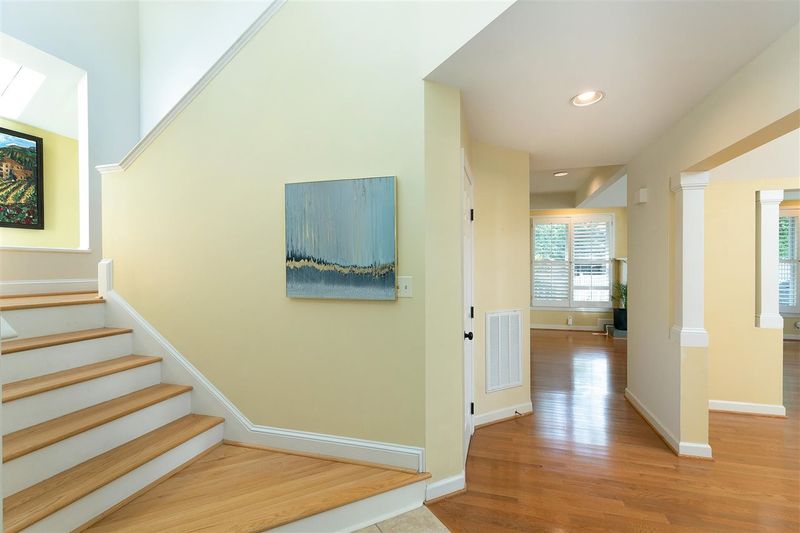 114 Kemper Ln, Cary, NC 27518