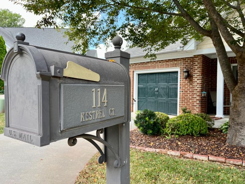 114 Kestrel Ct, Mebane, NC 27302