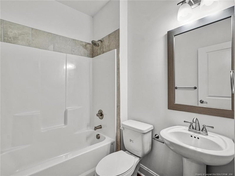 114 Kingwood Dr, Lillington, NC 27546