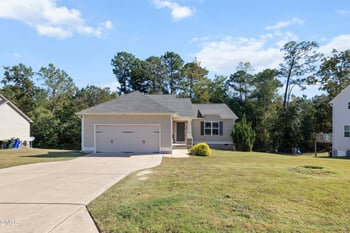 114 Larksdale Cv, Benson, NC 27504