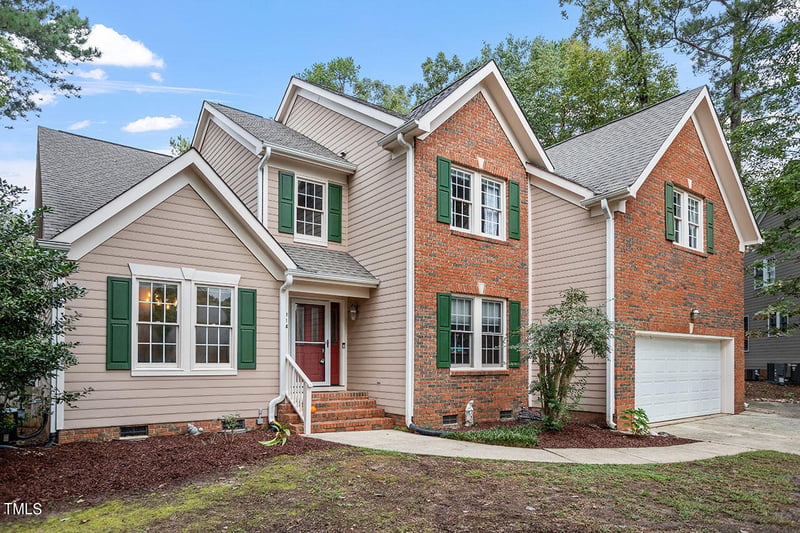 114 Leblanc Ct, Cary, NC 27513