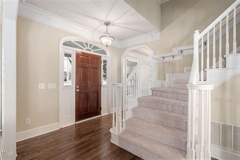 114 Legault Dr, Cary, NC 27513