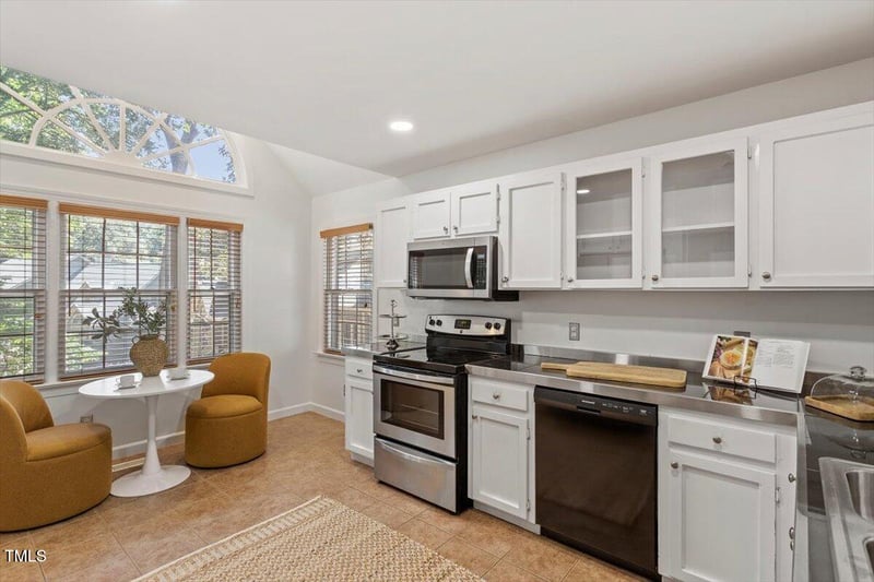 114 Loch Bend Ln, Cary, NC 27518