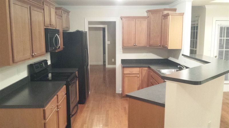 114 Locket Dr #L149, Clayton, NC 27520