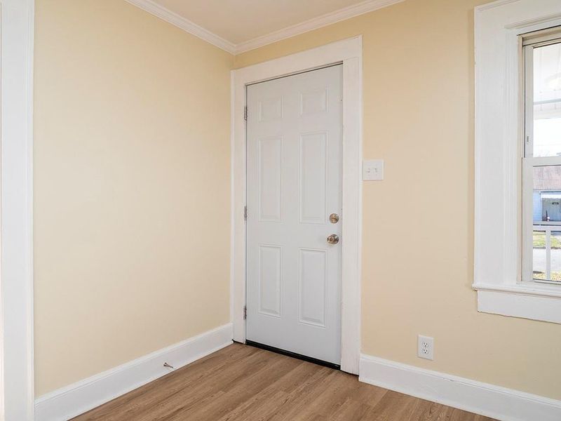 114 Markham St, Burlington, NC 27215