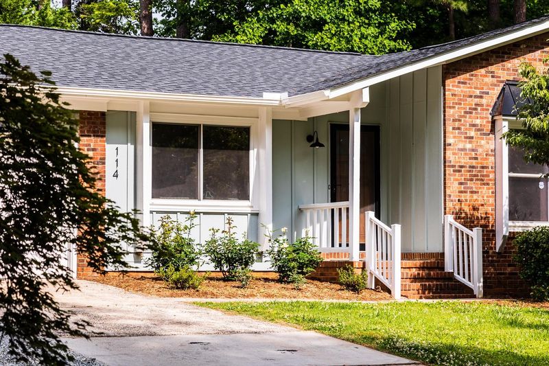 114 Murdock Dr, Hillsborough, NC 27278