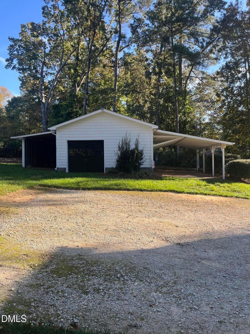 114 Oakdale St, Fuquay Varina, NC 27526