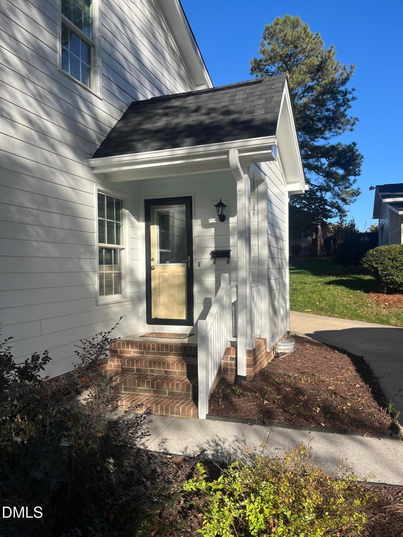 114 Oakdale St, Fuquay Varina, NC 27526