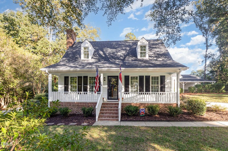 114 Oakdale St, Fuquay Varina, NC 27526