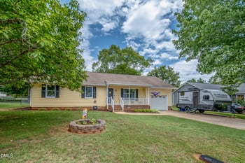 114 Overland Dr, Mebane, NC 27302