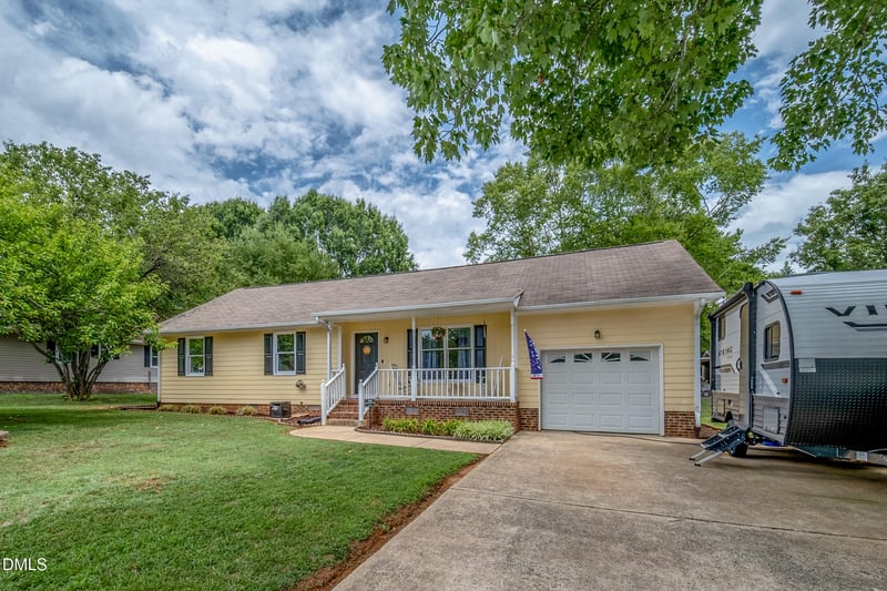 114 Overland Dr, Mebane, NC 27302