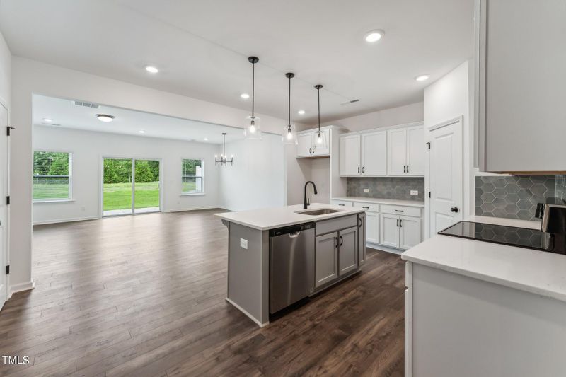 114 Periwinkle Pl #17, Clayton, NC 27527