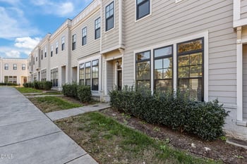 114 Philips Sq, Chapel Hill, NC 27516