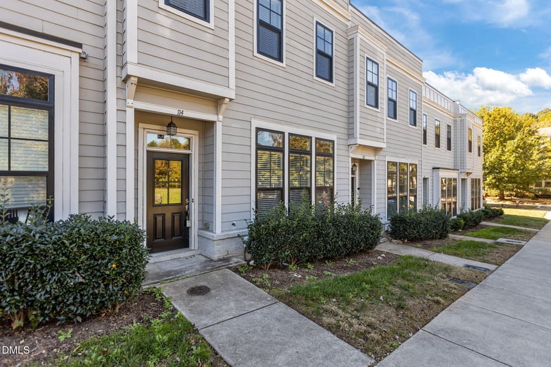 114 Philips Sq, Chapel Hill, NC 27516
