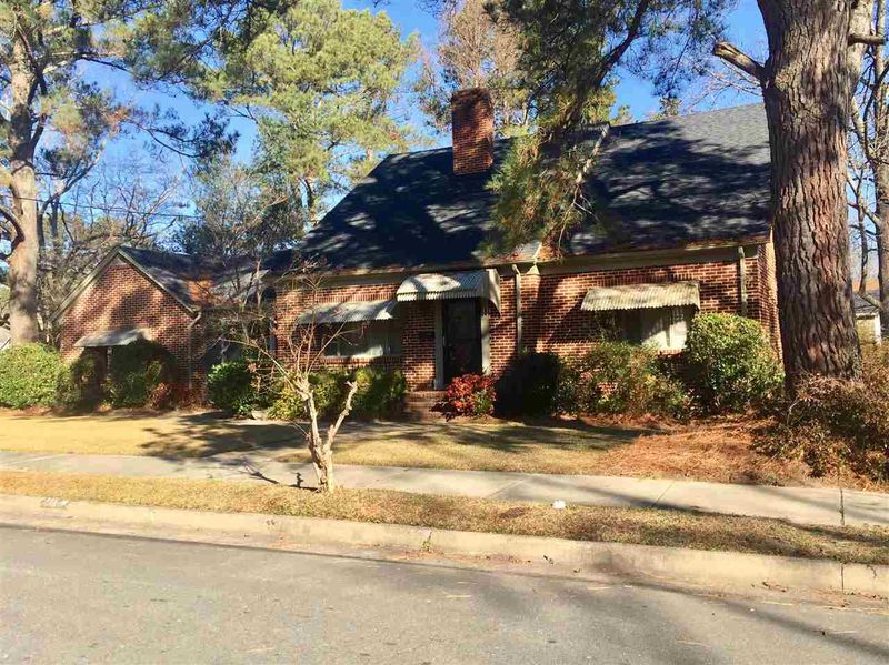 114 W Rose St, Smithfield, NC 27577
