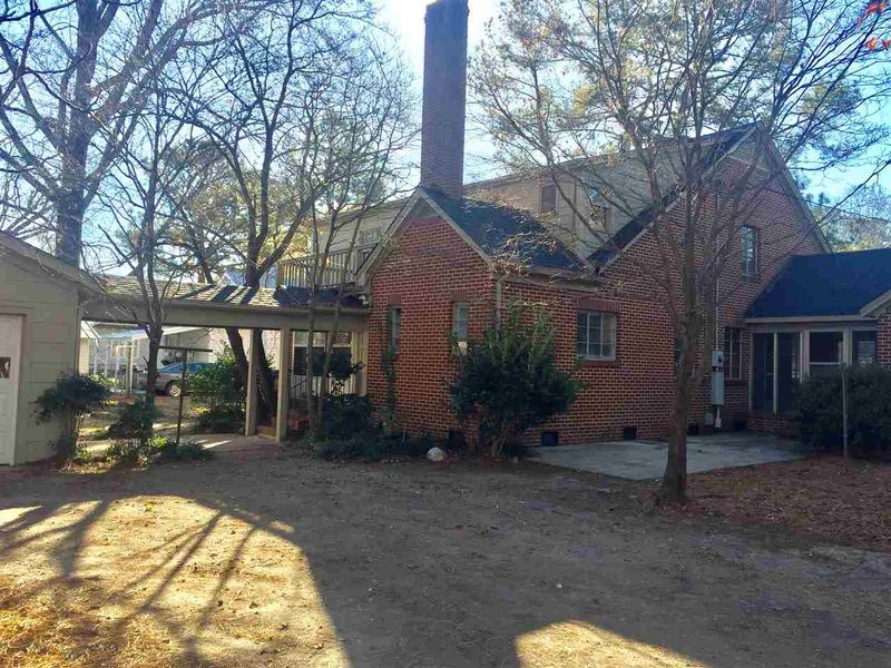 114 W Rose St, Smithfield, NC 27577