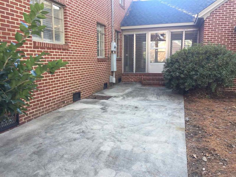 114 W Rose St, Smithfield, NC 27577
