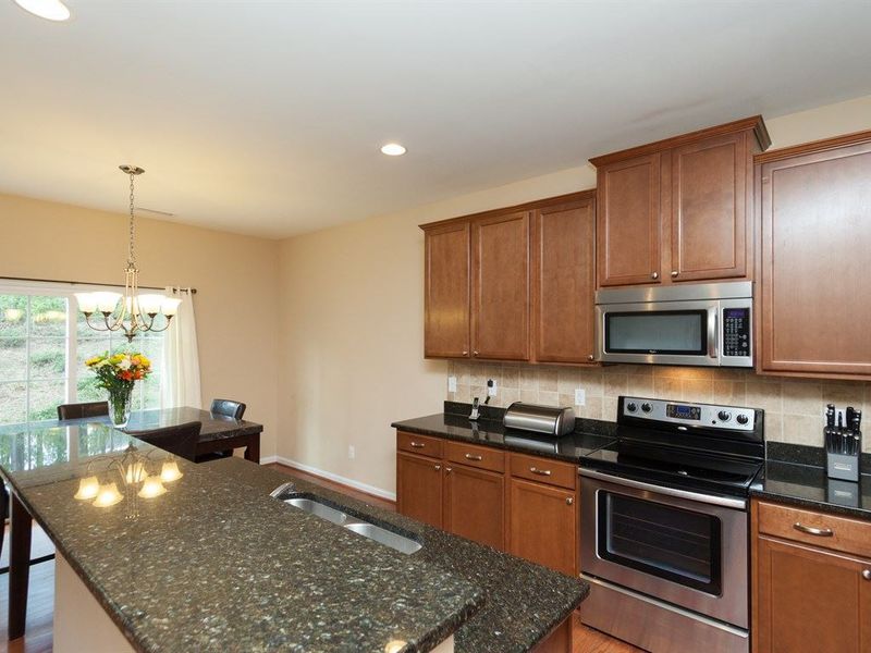 114 Rosebud Ln, Durham, NC 27704