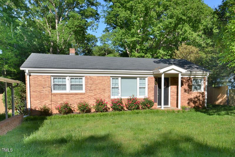 114 Short St E, Hillsborough, NC 27278