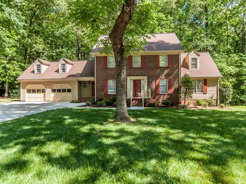 114 Silverwood Ln, Cary, NC 27518