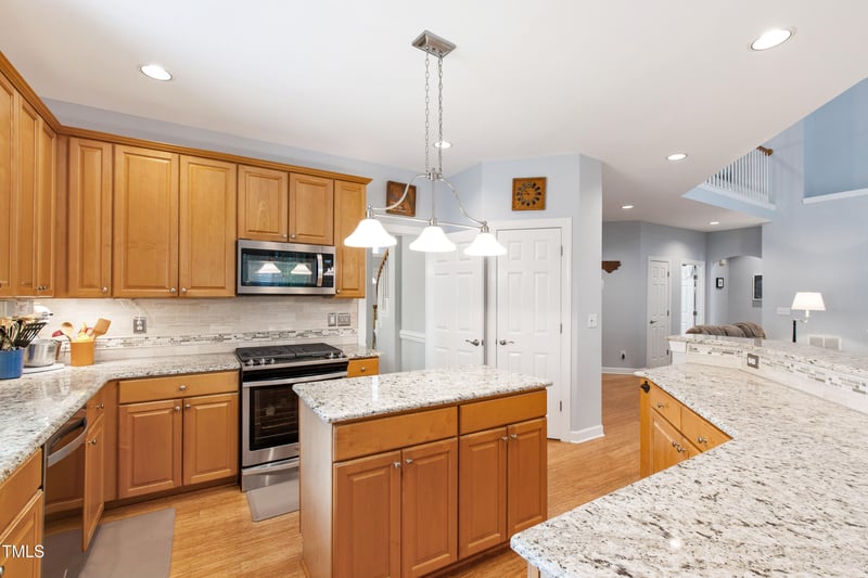 114 Sir Walker Ln, Cary, NC 27519