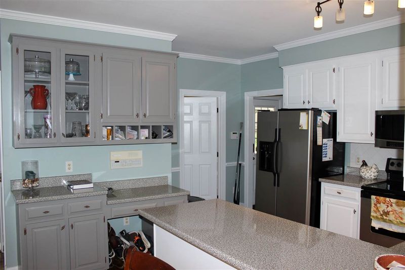 114 Southwick Ct, Cary, NC 27513