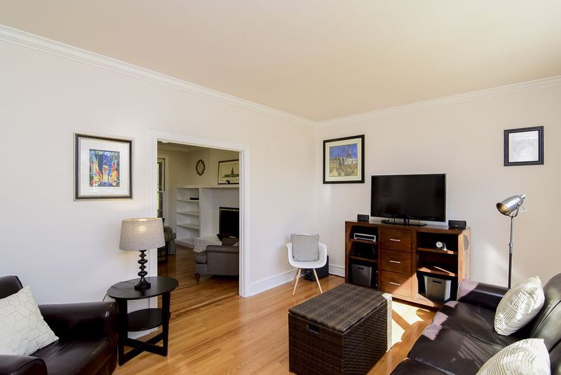 114 Spring Hollow Ln, Cary, NC 27518