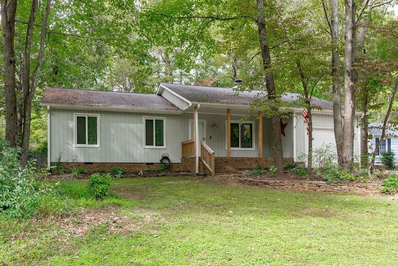 114 Trappers Run Dr, Cary, NC 27513
