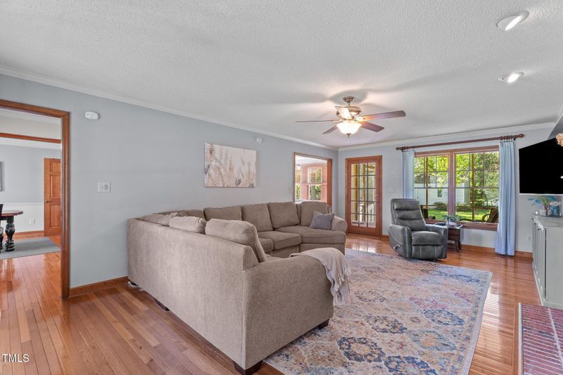 1140 Buttercup Ln, Wake Forest, NC 27587