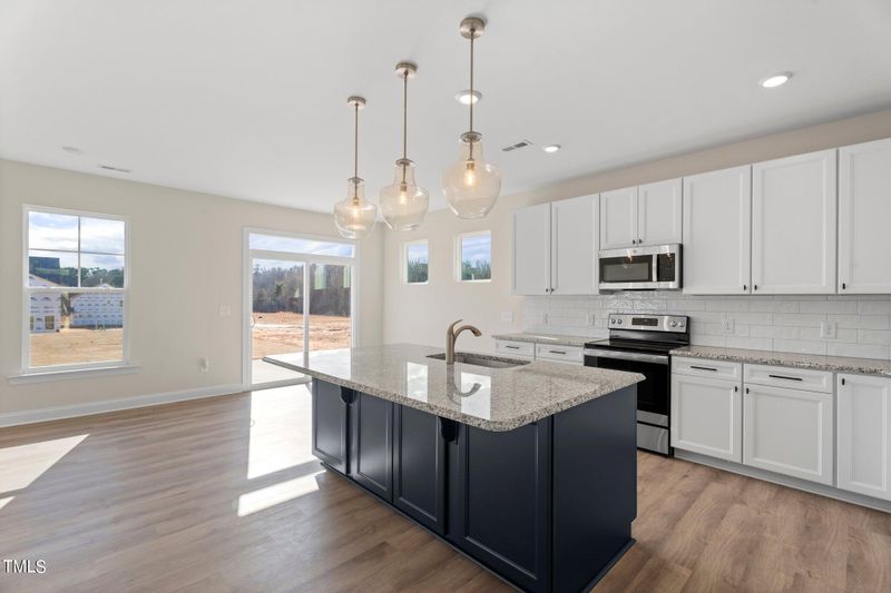 1140 Capulet Dr, Burlington, NC 27215