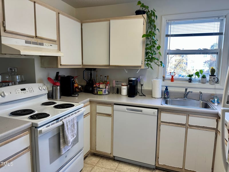 1140 Carlton Ave #201, Raleigh, NC 27606