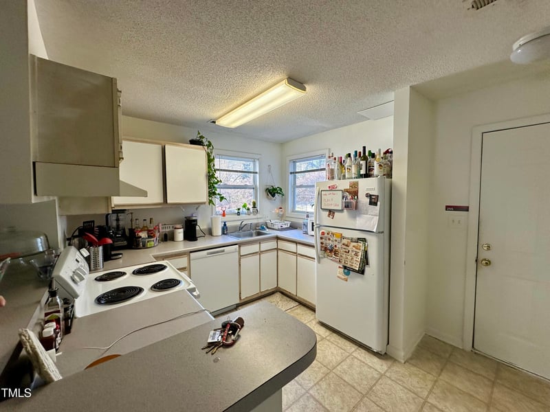 1140 Carlton Ave #201, Raleigh, NC 27606