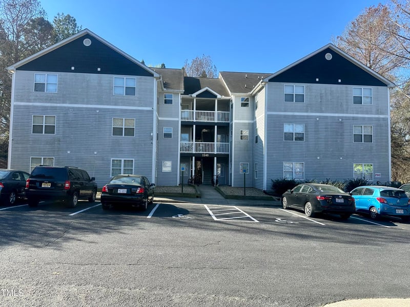 1140 Carlton Ave #201, Raleigh, NC 27606