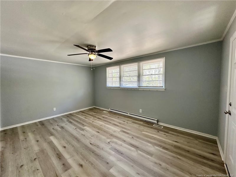 1141 Acorn St, Fayetteville, NC 28303